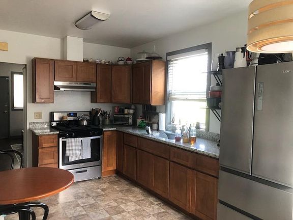 5th image of 441 Kensington Ave