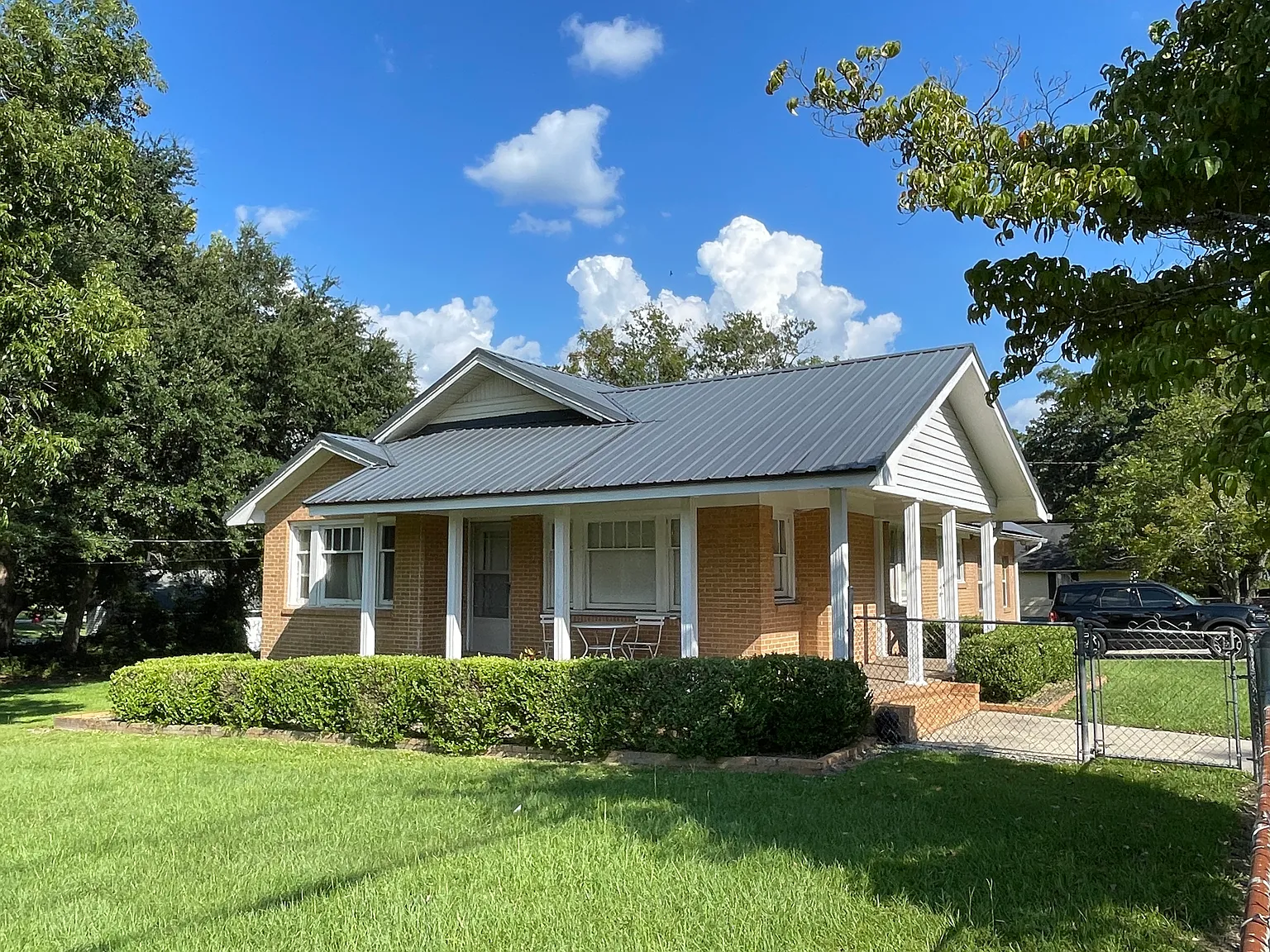3 bed, 1400 sqft, $650 — Photo 1
