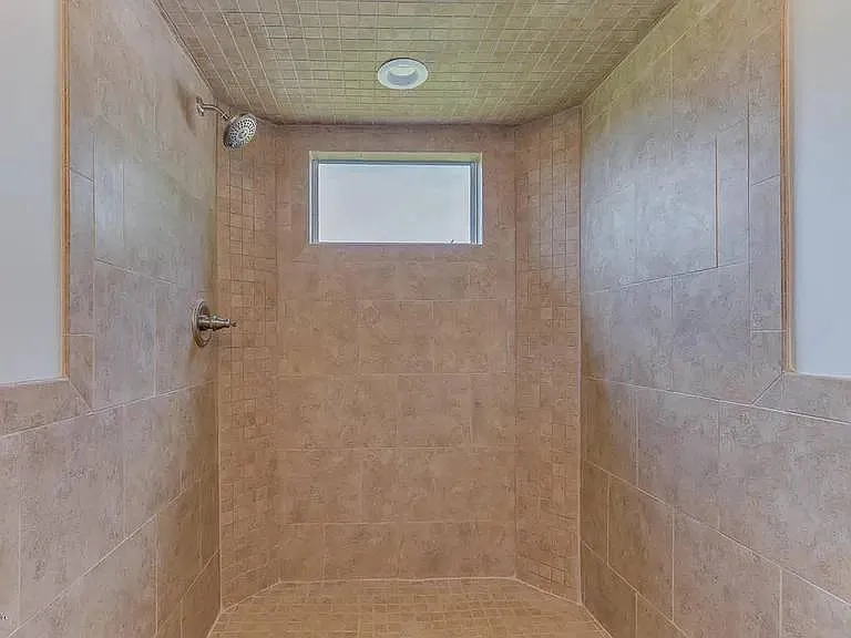 1710 Ashwood Cir — Photo 10