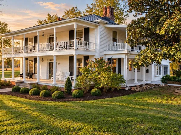 11978 Red House Rd, Brookneal, VA 24528