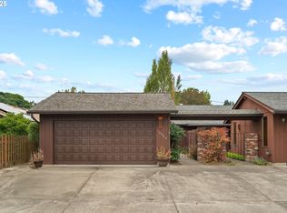 10080 SW Crystal St, Beaverton, OR 97008