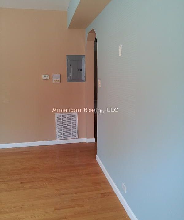 1st image of 7558 S Essex Ave APT 1B