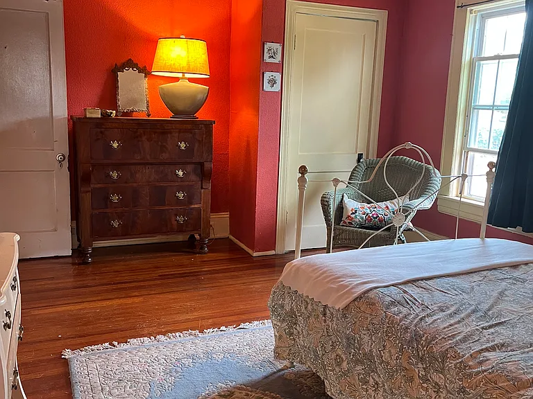812 Stewart Ave SE #1 — Photo 2