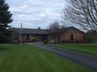 8206 Penny Ln, Richmond, IL