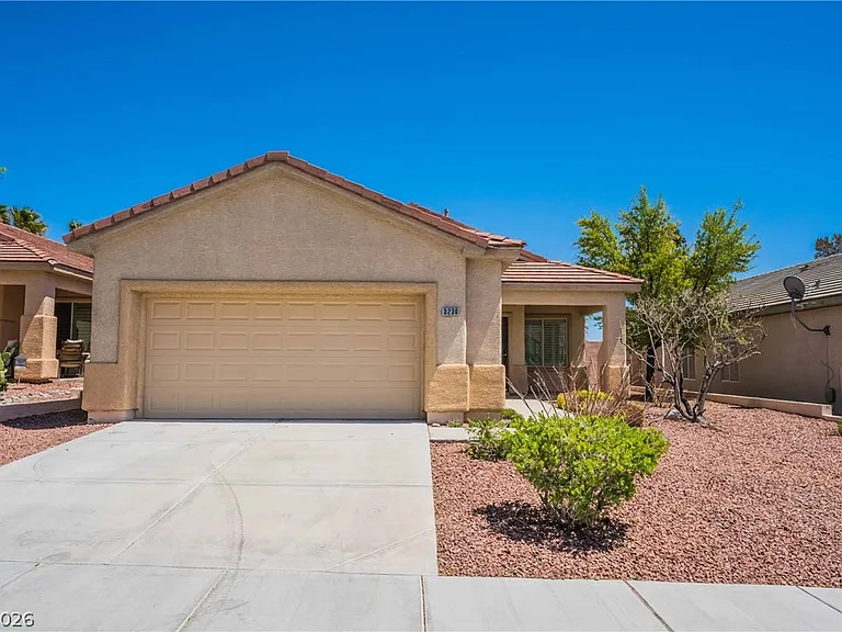 3230 Orange Sun St — Photo 2
