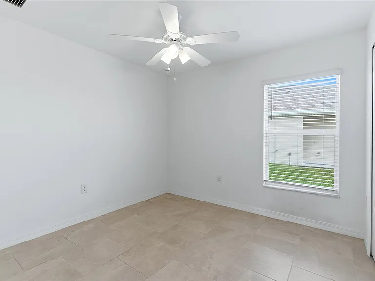 3911 Treasure Oak Way — Photo 16