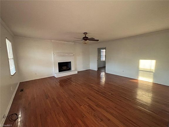 3rd image of 6002 Deer Hunter Ln