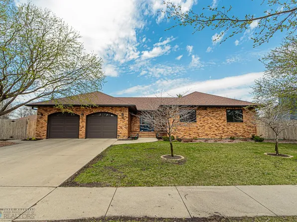 2809 39 1/2 Ave S, Fargo, ND 58104