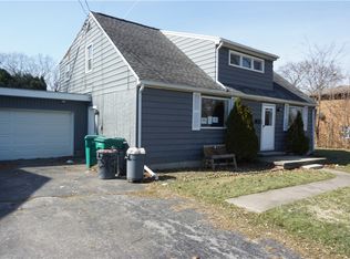 43 Armstrong Rd, Rochester, NY 14616