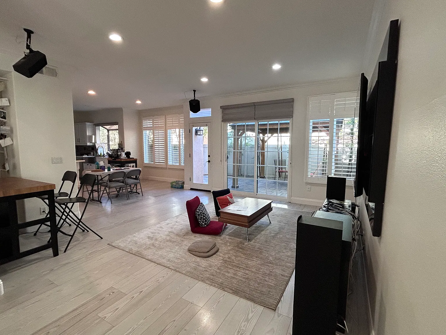 3 bed, 2.5 bath, 2544 sqft, $1,200 — Photo 4