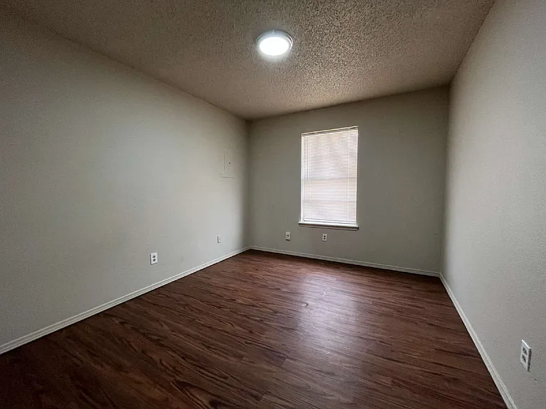 7405 Waco Ave #B — Photo 9