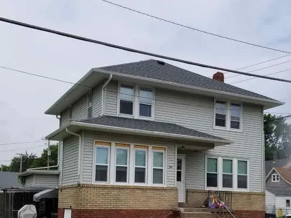 516 S 7th St, Clinton, IA 52732