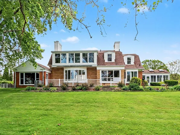 140 Meadowwood Ct, Decatur, MI 49045