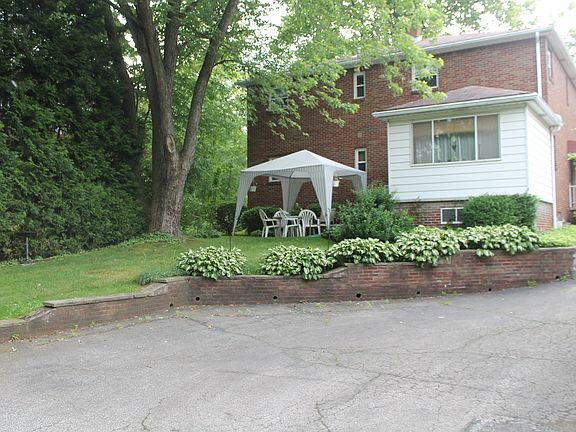 4th image of 2471 4th St