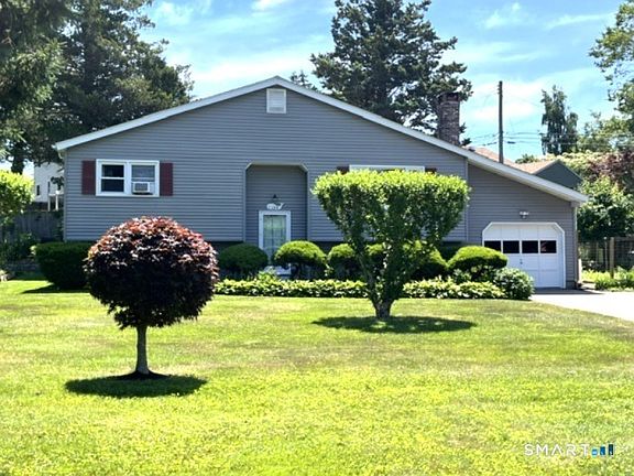 2nd image of 122 Black Point Road