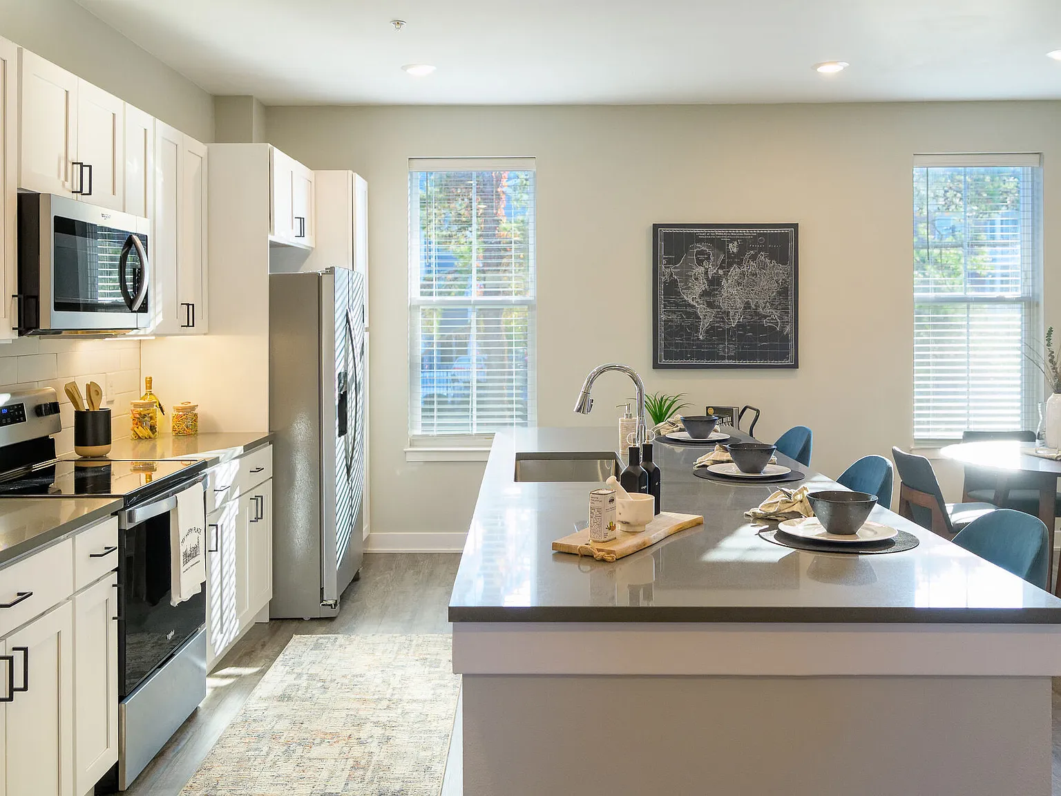 Oakbrook Townhomes — Photo 2