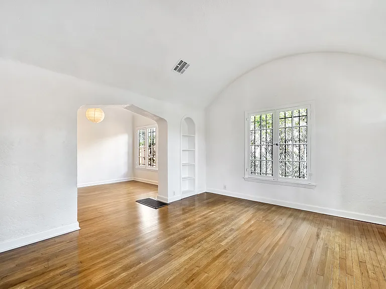 815 N Curson Ave — Photo 10