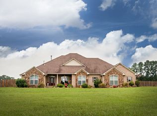 205 Wendy Acres Ave, Longview, TX 75602