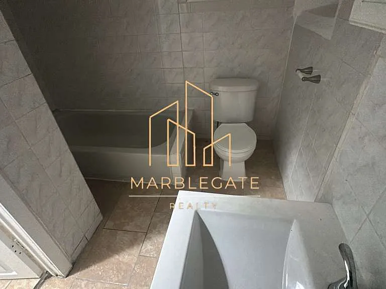 410A Union Ave #11 — Photo 8