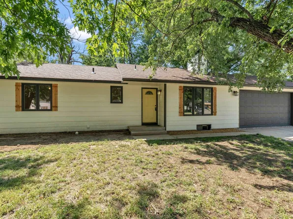 619 N Park Ave, Valley Center, KS 67147