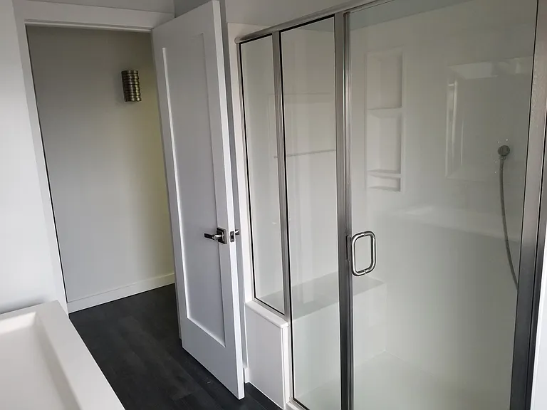 123 N Locust St #407 — Photo 6
