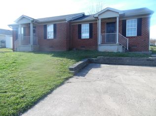 204 Poplar Cir #B, Versailles, KY 40383