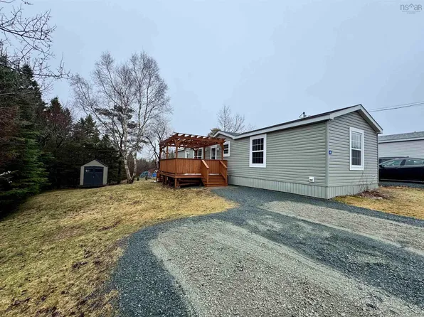 14 Shirley Ave, Mount Uniacke, NS B0N 1Z0