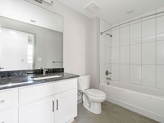 4th image of 104 E 2nd St #122