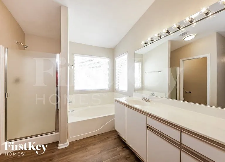 2222 N 90th Ln — Photo 10