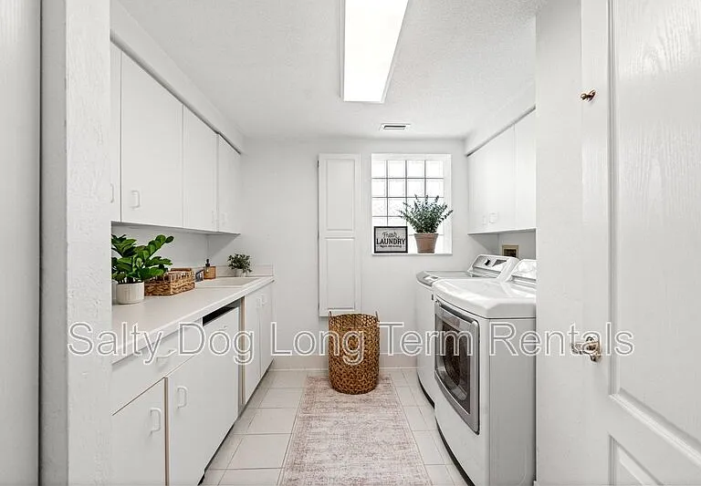 626-1 Riverside Dr — Photo 44