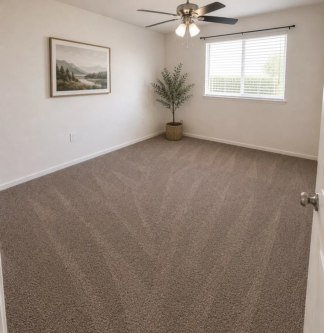3 bed, 1230 sqft, $1,949 — Photo 4