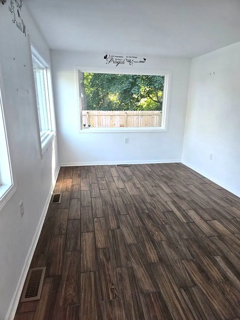 4 bed, 1762 sqft, $2,500 — Photo 3