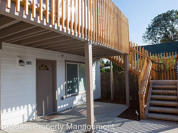 2nd image of 2071 SE Courtney Ave