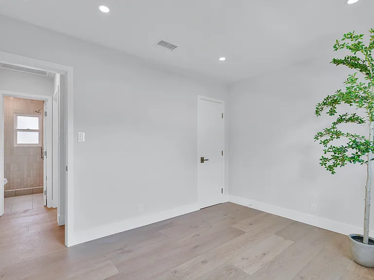 1022 Grant St #A — Photo 17