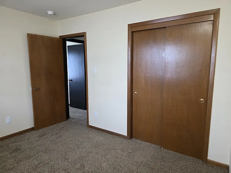Hickman Commons — Photo 9
