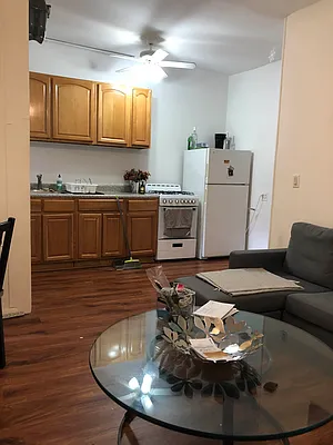 Rented by Urban Real Estate Property Group Inc | media 3