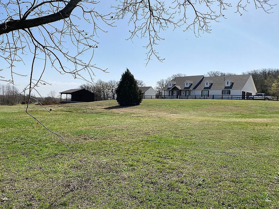 2nd image of 5343 Country Club Rd