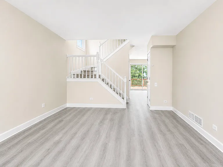 130 Park Ridge Ct #130 — Photo 5