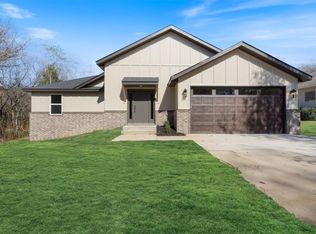 104 Rountree Dr, Bella Vista, AR 72715
