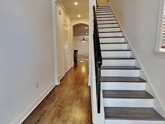 2nd image of 422 S Habana Ave