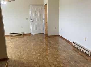 5448 Williamsport Pike APT 8, Martinsburg, WV 25404