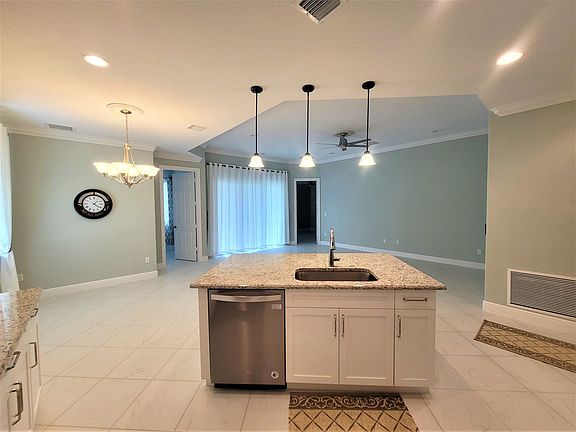 5th image of 2518 Bella Vista Cir
