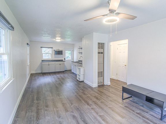 4th image of 3312 Lake St