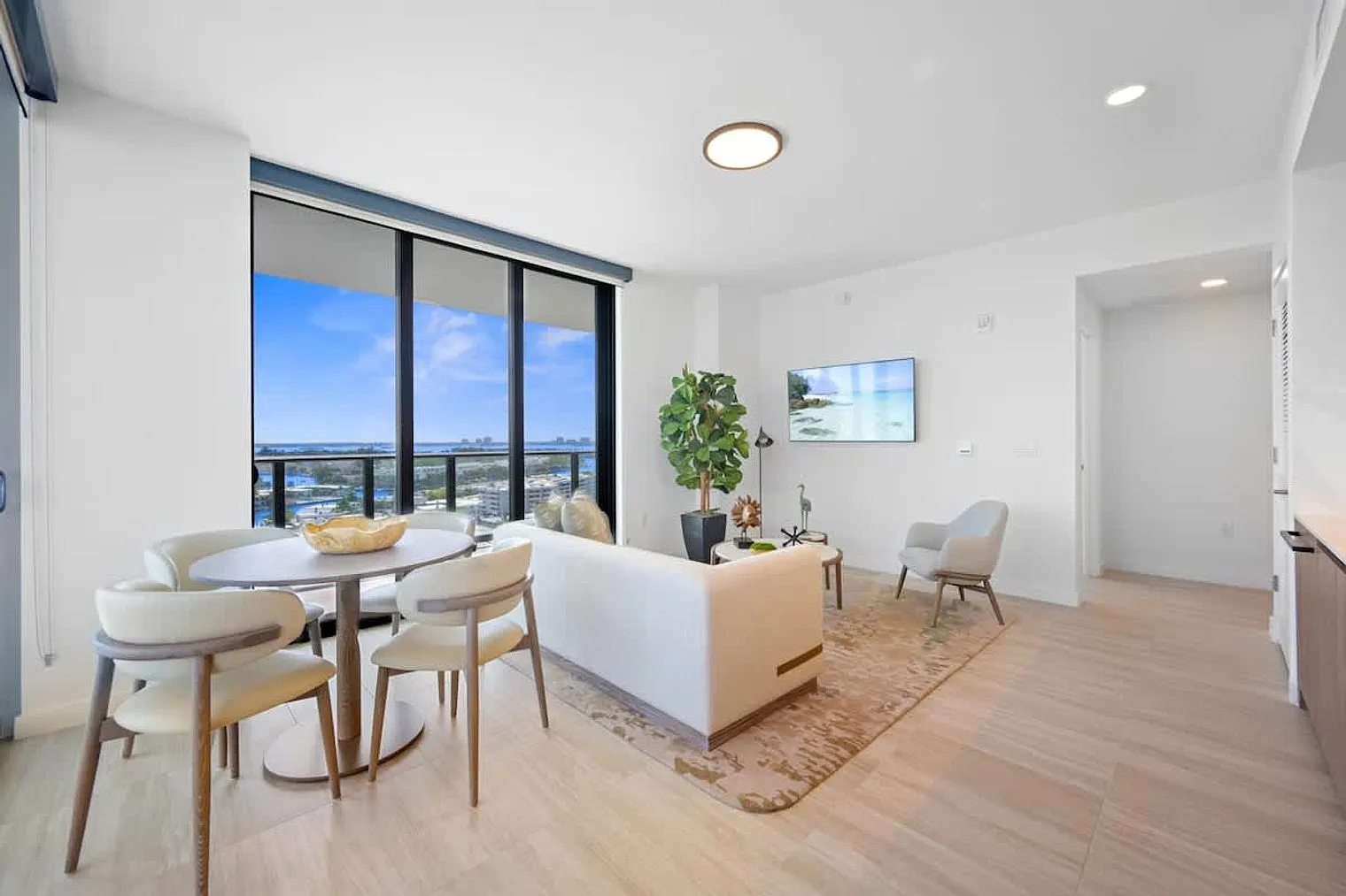2 bed, 2.0 bath, 753 sqft, $6,408 — Photo 4