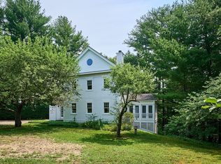 22 Iduna Ln, Amherst, MA 01002