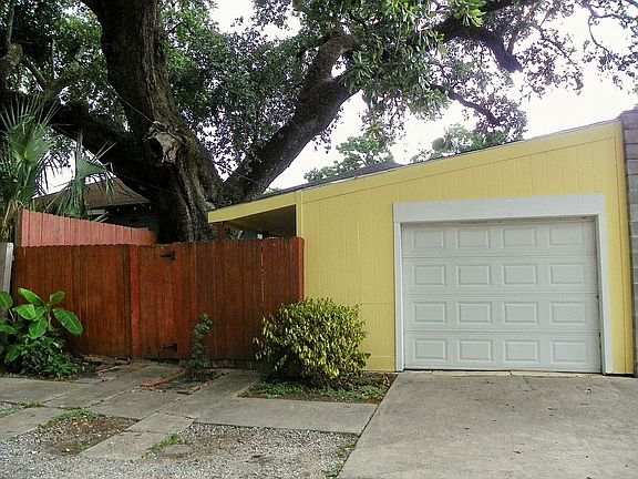 Garage and back st. access