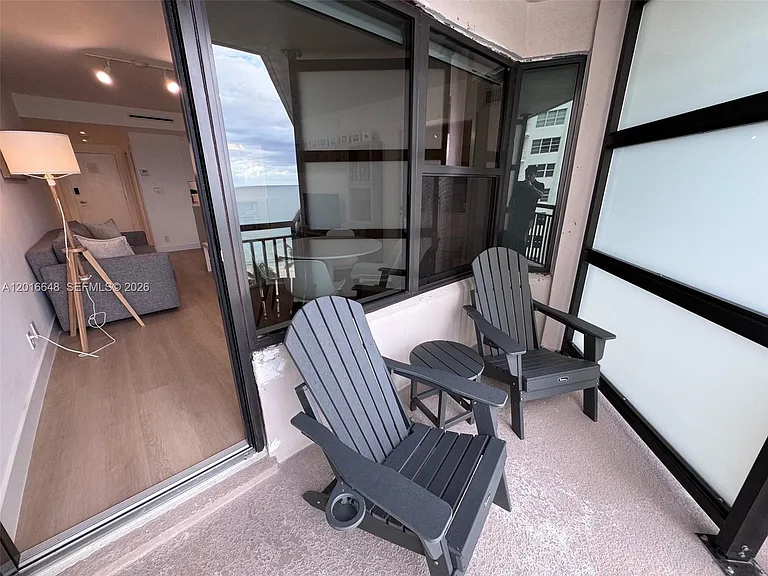 3800 Galt Ocean Dr #709 — Photo 22