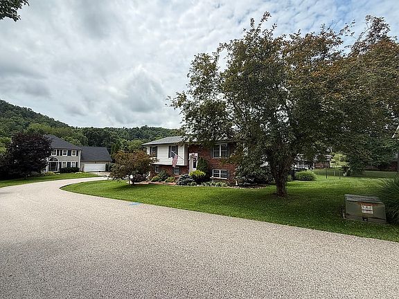 2nd image of 24 Michael St