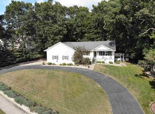 2114 Winfield Dr, Reedsburg, WI 53959