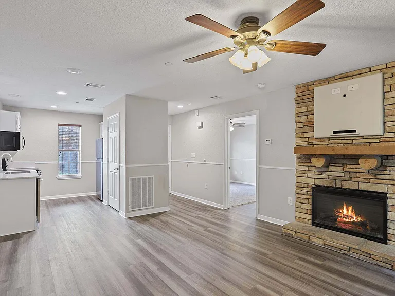 Residence at Piney Shores — Photo 59